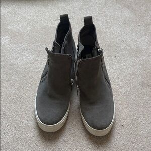 Steve Madden Gray Suede Zip-Front Wedge Sneakers/boots size 8.5